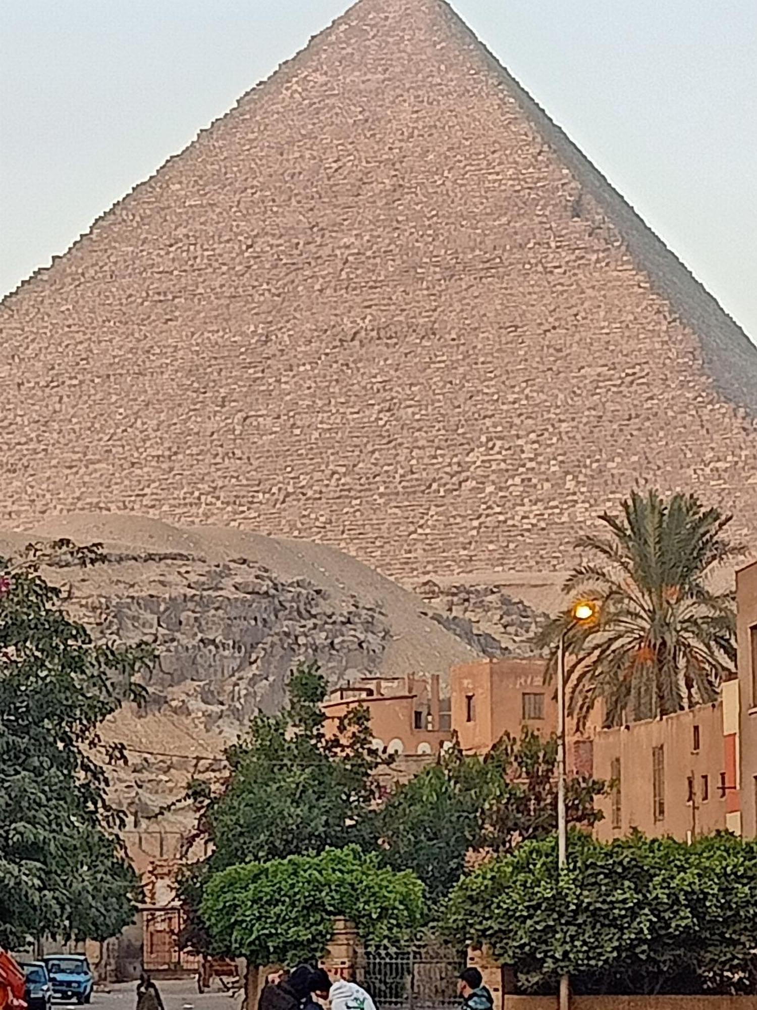 Big Pyramid View House *